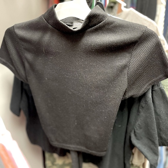 Pretty little thing crop - Picture 1 of 2